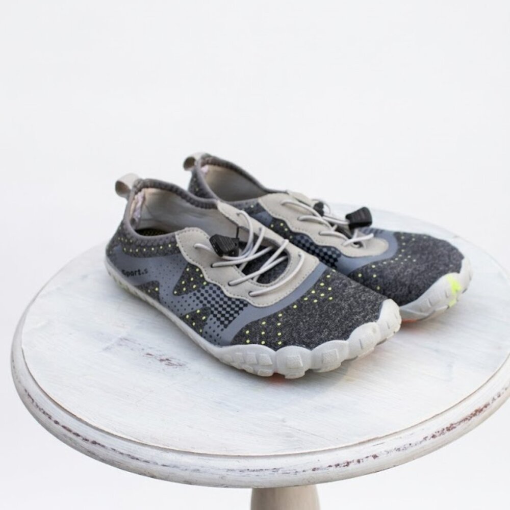 Gray "Sport.s" Minimalist Aqua Socks Water  Shoes - Size 40 Women's: ~US 9 - 9.5